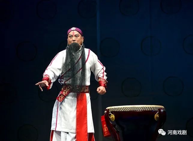 一代名优的绝唱——《梨园故事》精彩亮相 戏曲新闻 第24张-河南豫剧学校-郑州市戏曲中专学校-河南哪里教豫剧 一代名优的绝唱——《梨园故事》精彩亮相 (http://www.xifumi.com/) 戏曲新闻 第24张