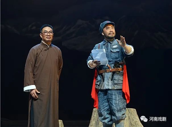 高歌一曲颂战神——《杨靖宇》亮相第十届黄河戏剧节 戏曲新闻 第9张-河南豫剧学校-郑州市戏曲中专学校-河南哪里教豫剧 高歌一曲颂战神——《杨靖宇》亮相第十届黄河戏剧节 (http://www.xifumi.com/) 戏曲新闻 第9张