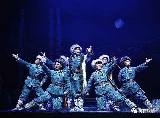 高歌一曲颂战神——《杨靖宇》亮相第十届黄河戏剧节 戏曲新闻 第21张-河南豫剧学校-郑州市戏曲中专学校-河南哪里教豫剧 高歌一曲颂战神——《杨靖宇》亮相第十届黄河戏剧节 (http://www.xifumi.com/) 戏曲新闻 第21张