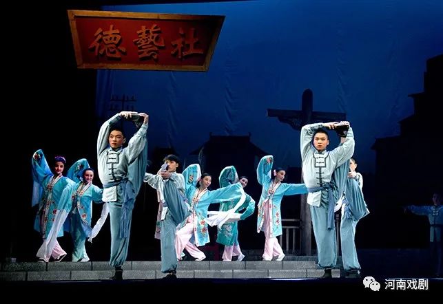 一代名优的绝唱——《梨园故事》精彩亮相 戏曲新闻 第5张-河南豫剧学校-郑州市戏曲中专学校-河南哪里教豫剧 一代名优的绝唱——《梨园故事》精彩亮相 (http://www.xifumi.com/) 戏曲新闻 第5张