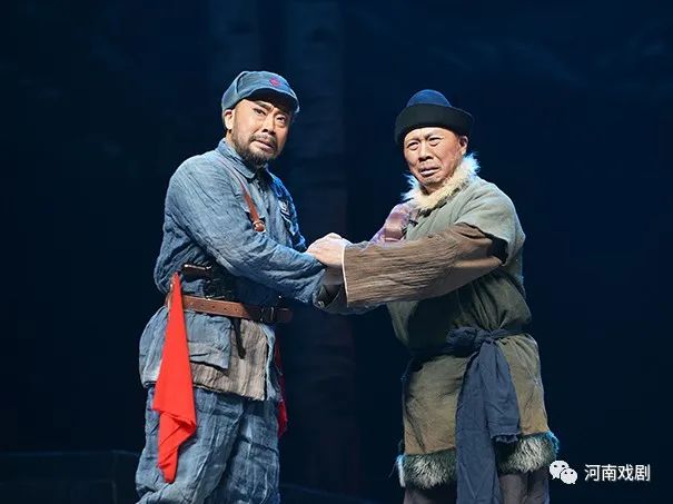 高歌一曲颂战神——《杨靖宇》亮相第十届黄河戏剧节 戏曲新闻 第14张-河南豫剧学校-郑州市戏曲中专学校-河南哪里教豫剧 高歌一曲颂战神——《杨靖宇》亮相第十届黄河戏剧节 (http://www.xifumi.com/) 戏曲新闻 第14张