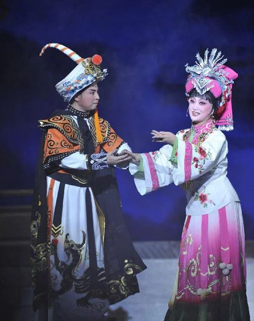 中国各曲种戏曲大合集,45首经典戏曲收藏起来慢慢听! 戏曲常识 第42张-河南豫剧学校-郑州市戏曲中专学校-河南哪里教豫剧 中国各曲种戏曲大合集,45首经典戏曲收藏起来慢慢听! (http://www.xifumi.com/) 戏曲常识 第42张