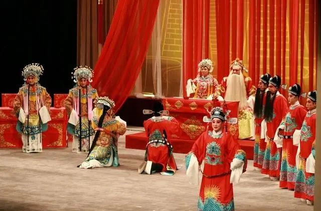 中国各曲种戏曲大合集,45首经典戏曲收藏起来慢慢听! 戏曲常识 第11张-河南豫剧学校-郑州市戏曲中专学校-河南哪里教豫剧 中国各曲种戏曲大合集,45首经典戏曲收藏起来慢慢听! (http://www.xifumi.com/) 戏曲常识 第11张