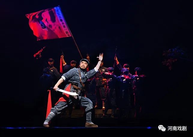 高歌一曲颂战神——《杨靖宇》亮相第十届黄河戏剧节 戏曲新闻 第6张-河南豫剧学校-郑州市戏曲中专学校-河南哪里教豫剧 高歌一曲颂战神——《杨靖宇》亮相第十届黄河戏剧节 (http://www.xifumi.com/) 戏曲新闻 第6张