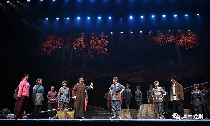 高歌一曲颂战神——《杨靖宇》亮相第十届黄河戏剧节 戏曲新闻 第12张-河南豫剧学校-郑州市戏曲中专学校-河南哪里教豫剧 高歌一曲颂战神——《杨靖宇》亮相第十届黄河戏剧节 (http://www.xifumi.com/) 戏曲新闻 第12张