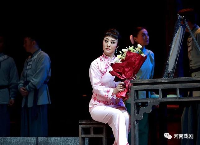 一代名优的绝唱——《梨园故事》精彩亮相 戏曲新闻 第12张-河南豫剧学校-郑州市戏曲中专学校-河南哪里教豫剧 一代名优的绝唱——《梨园故事》精彩亮相 (http://www.xifumi.com/) 戏曲新闻 第12张