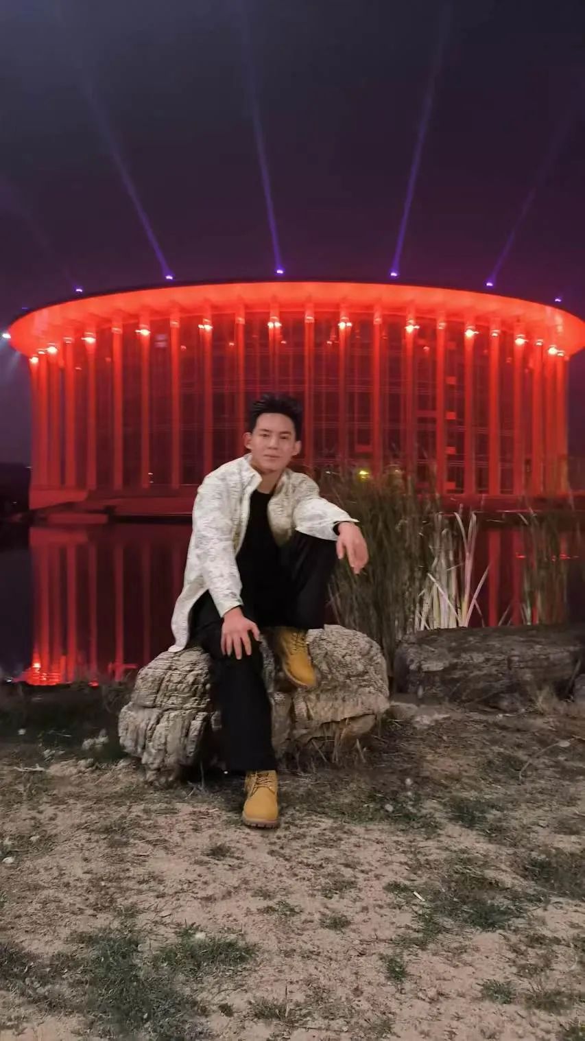 我校学生张富康、王帅奇参演的戏曲电影《青春校园》杀青 (http://www.xifumi.com/) 校内新闻 第3张