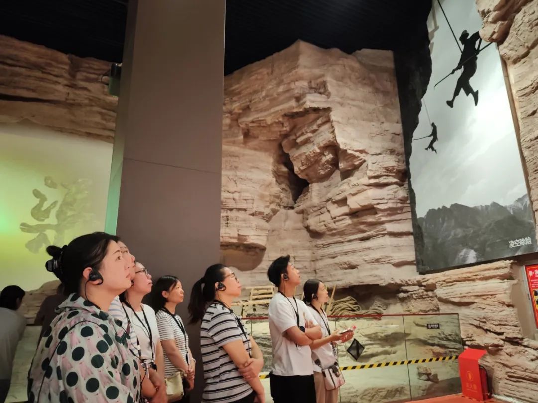 学习红旗渠精神，汲取红色力量​ (http://www.xifumi.com/) 校内新闻 第5张
